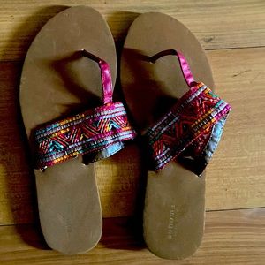 Sonoma Sandals Red Multi size 9/10